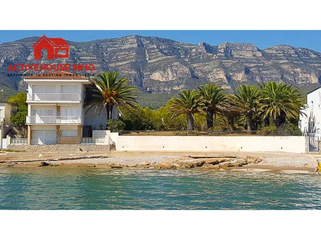 Venta de chalet primera linea unifamiliar en Alcanar Playa photo 0