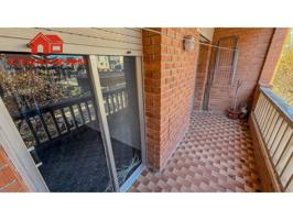 Venta de piso de 4 habitaciones en Tortosa photo 0