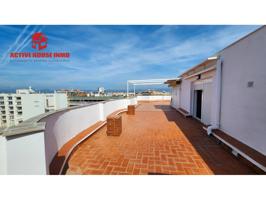 Ático con magnifica terraza en venta en Salou photo 0