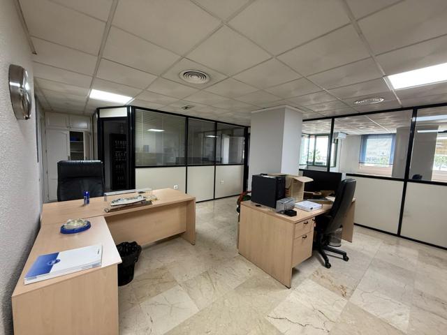 OFICINA EN VENTA EN ALGECIRAS - ZONA PASEO MARITIMO AVENIDA VIRGEN DEL CARMEN photo 0