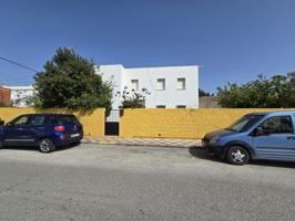 GRAN CASA EN LOS BARRIOS photo 0