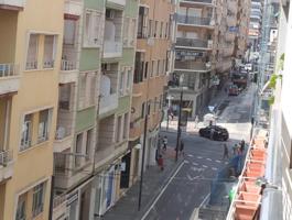 Piso larga temporada sin muebles en Centro de Alicante photo 0