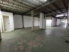 Local comercial en Malilla. photo 0