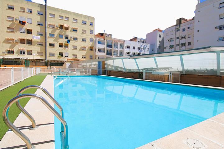 Piso de tres dormitorios, dos baños , piscina, garaje y trastero en Valencia. photo 0