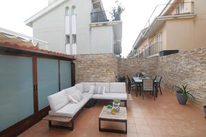 Adosado en Moncada, junto a la parada de metro. photo 0