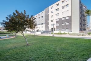 PISO de VPO DE TRES DORMITORIOS BAÑO Y ASEO EN NOVOSUR CON PISCINA COMUNITARIA photo 0