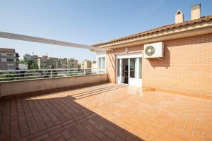 🏡 Amplio piso con terraza y zonas comunes ajardinadas junto Avd. Federico García Lorca photo 0