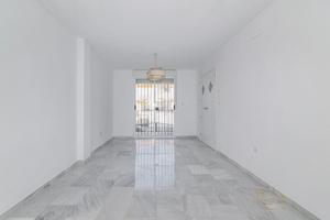 ¡Tu nuevo hogar lleno de luz en Híjar te espera por 179 000 €! photo 0