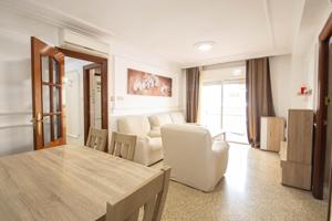 ¡Tu nuevo hogar te espera! Luminoso piso en la cuarta planta 🏡✨ photo 0