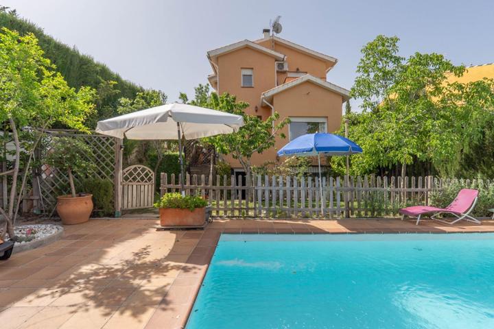 Precioso chalet independiente con piscina en cumbres verdes photo 0