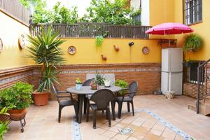 ENCANTADORA CASA RÚSTICA DE 3 PLANTAS CON PATIO Y TERRAZA, ¡LISTA PARA ENTRAR A VIVIR! photo 0