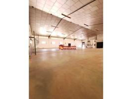 Nave comercial en venta en POLIGONO EL BARRERO photo 0