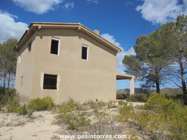 Chalet en venta en Macastre photo 0