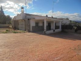 Chalet pareado en venta en Vilamarxant photo 0