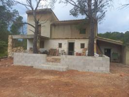 Chalet unifamiliar en venta en Macastre photo 0