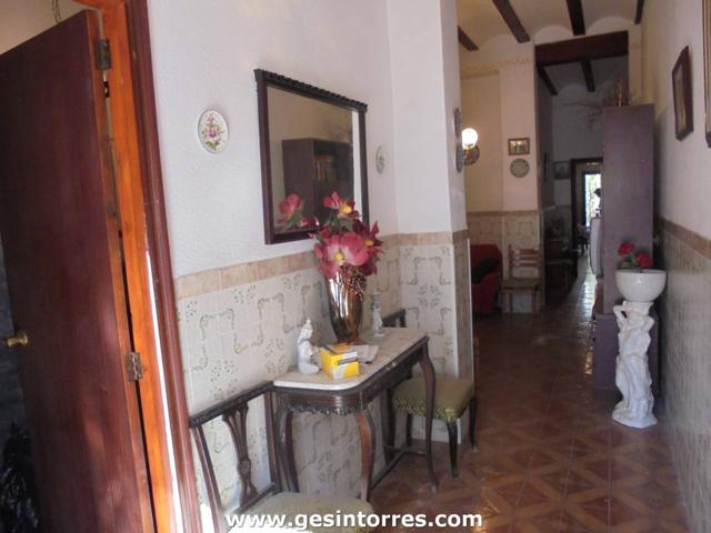 Casa en venta en Macastre photo 0