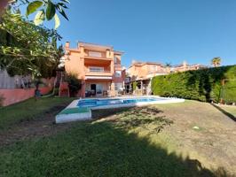 ¡Exclusiva villa en Cerros del Águila con piscina privada y vistas de ensueño! photo 0