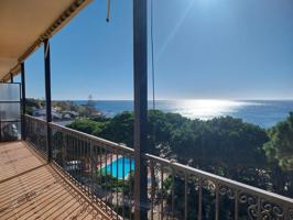 Apartamento en primera linea de playa en Calahonda con espectaculares vistas al mar! photo 0