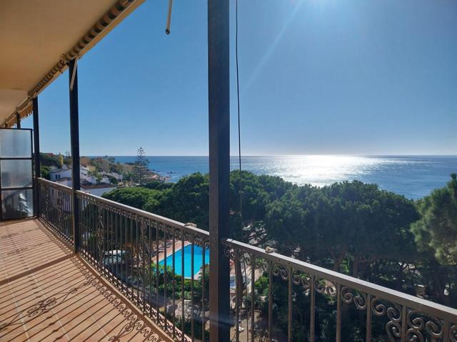 Apartamento en primera linea de playa en Calahonda con espectaculares vistas al mar! photo 0