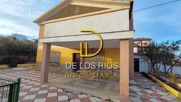 Casa - Chalet en venta en La Zubia de 646 m2 photo 0