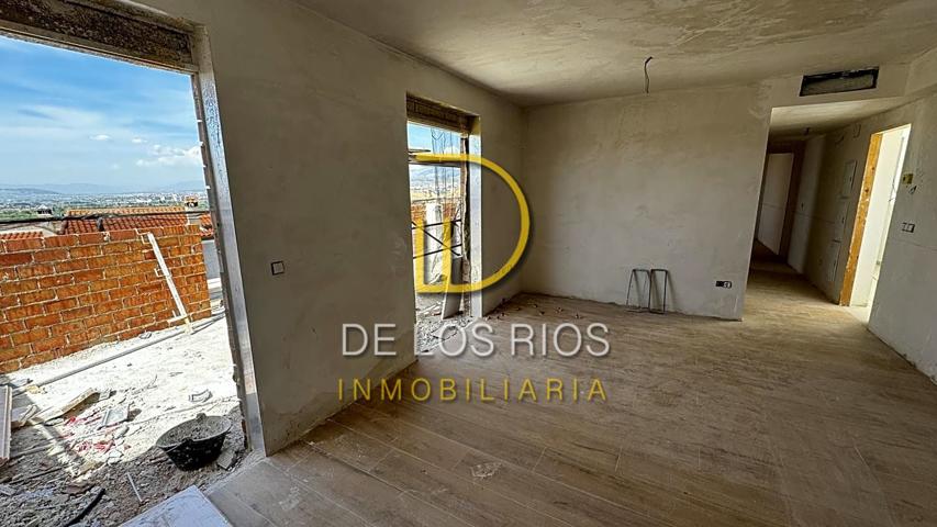 Apartamento en venta en La Zubia de 93 m2 photo 0