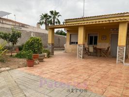 Chalet unifamiliar en venta en Edeta photo 0