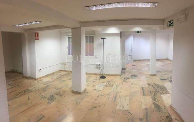 Alquiler Local comercial - Ciutat vella, Valencia photo 0