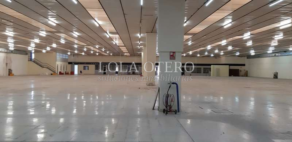 Alquiler Nave industrial - Polígono Fuente del Jarro, Paterna, Valencia photo 0