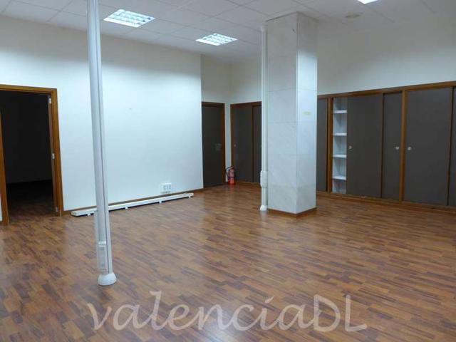Alquiler Local comercial - Arrancapins, Extramurs, Valencia photo 0