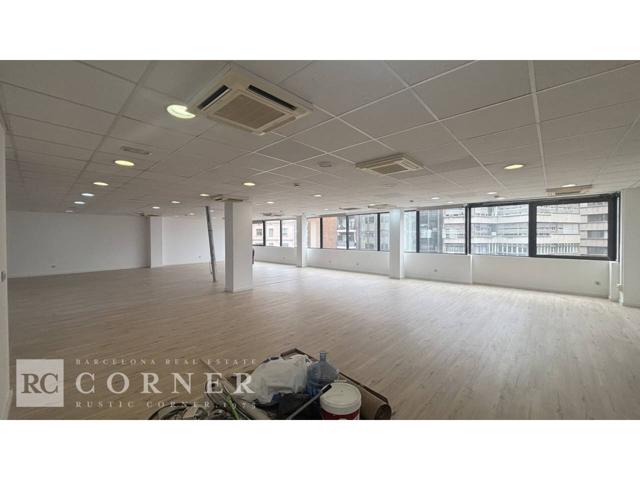 Oficina luminosa en edificio exclusivo – Avda. Roma junto Còrsega photo 0