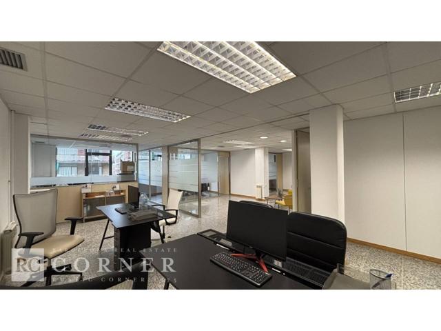 Despacho en Tuset- Trav. de Gàcia. photo 0