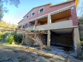 CHALET INDEPENDIENTE EN VENTA EN CORBERA DE LLOBREGAT photo 0