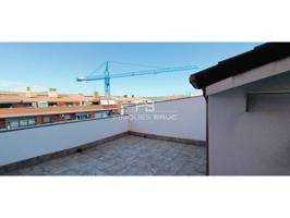 En Esparreguera, Duplex con gran terraza, soleado, en el centro del pueblo. Infórmese para visitarlo. photo 0