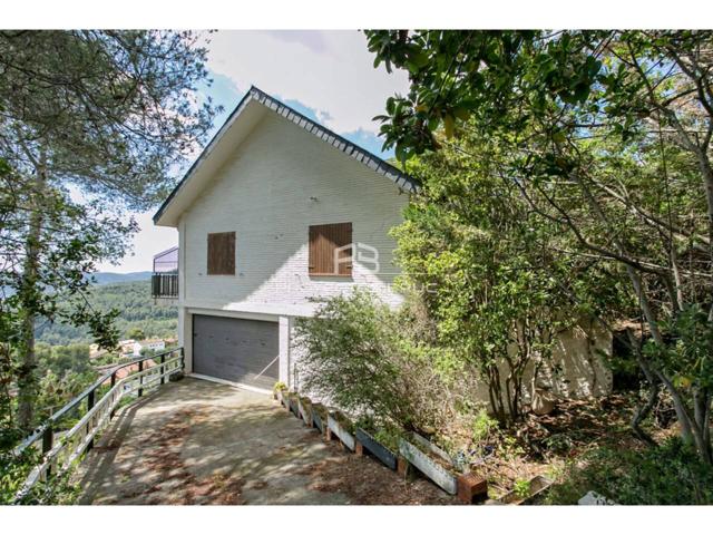 Chalet independiente en venta en Pallejà photo 0