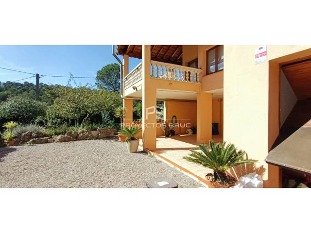 En El Bruc - Oportunidad !!!! Casa con precioso jardín, garaje, vistas zona verde. Su vivienda ideal, infórmese. photo 0