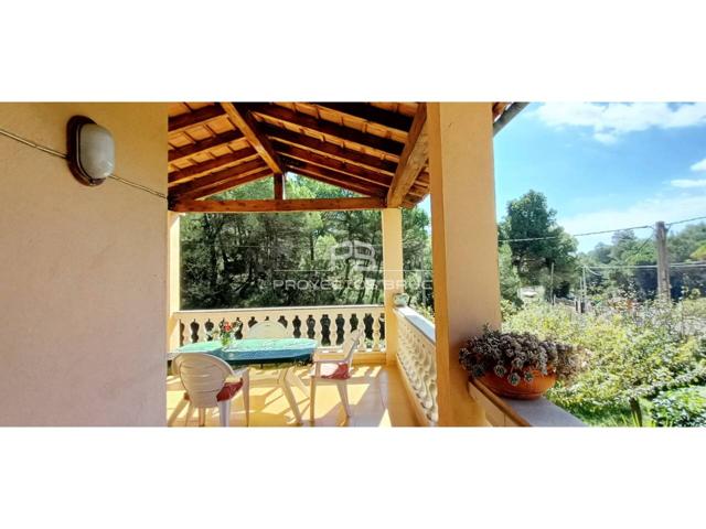 En El Bruc, Casa con precioso jardín, garaje, vistas del parque natural, en una planta. Su vivienda ideal, infórmese. photo 0