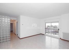 En Terrassa - Piso de 3 dormitorios en venta - Infórmese photo 0