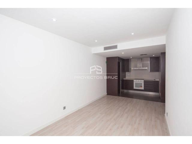 Piso en venta en Sabadell photo 0