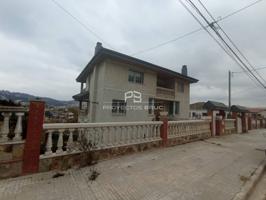 St. Vicenç Horts - Casa ocupada ilegalmente - Infórmese de condiciones photo 0