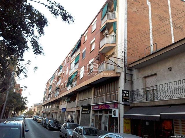 St. Vicenç Horts - Piso ocupado ilegalmente - Infórmese condiciones photo 0
