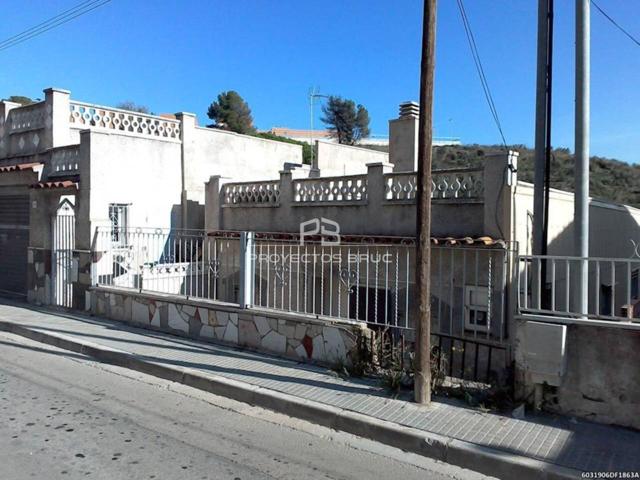 St. Vicenç dels Horts - Casa ocupada ilegalmente - Infórmese condiciones photo 0