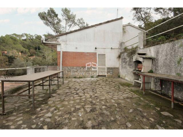 Torrelles Llobregat - Torre ocupada ilegalmente - Infórmese condiciones photo 0