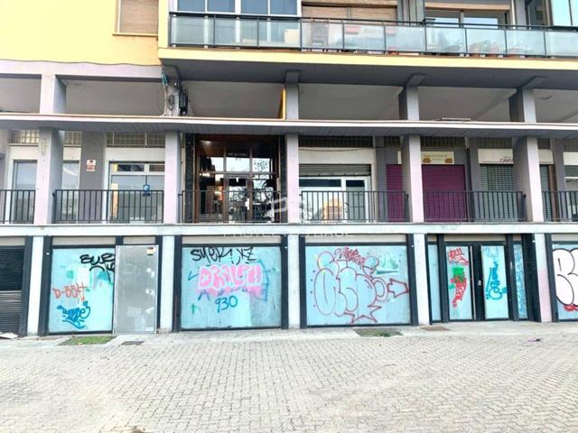 LOCAL EN C-PONT DEL TREBALL DIGNE, BARCELONA photo 0