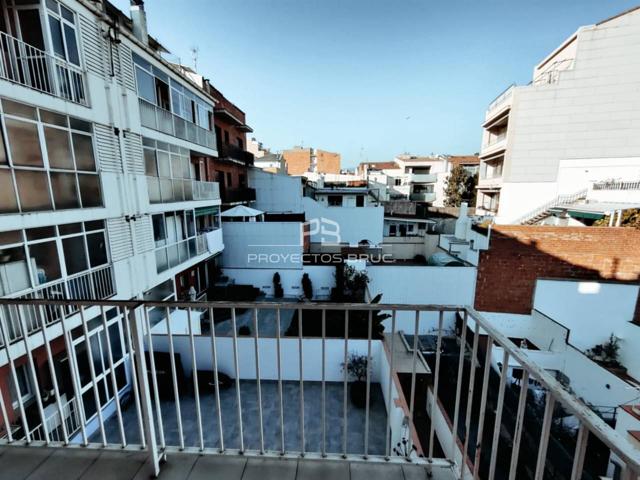 Terrassa - Piso ocupado ilegalmente - Infórmese condiciones photo 0