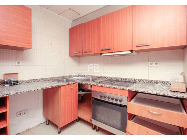 Terrassa - Piso de 1 dormitorio, finca del 2006 en venta - Infórmese photo 0