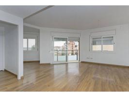 En Terrassa - Precioso Piso con balcón, 2 dormitorio, para entrar a vivir - Infórmese photo 0