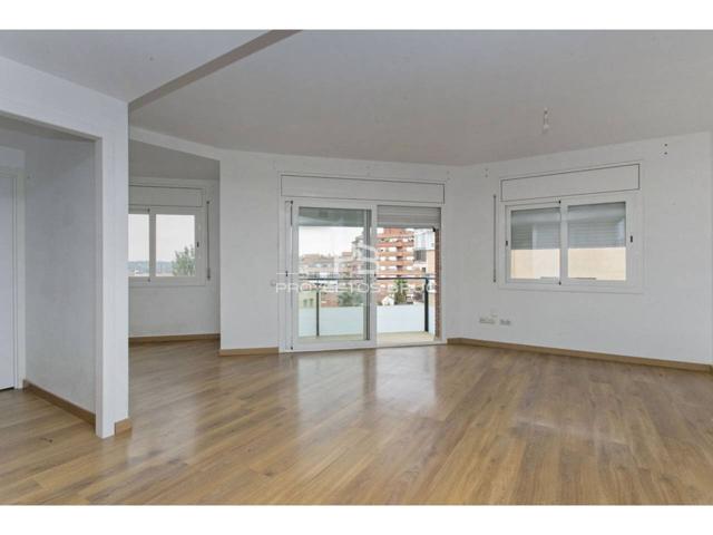 En Terrassa - Precioso Piso con balcón, 2 dormitorio, para entrar a vivir - Infórmese photo 0