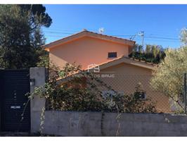 Vacarisses - Torre ocupada ilegalmente - Infórmese condiciones photo 0