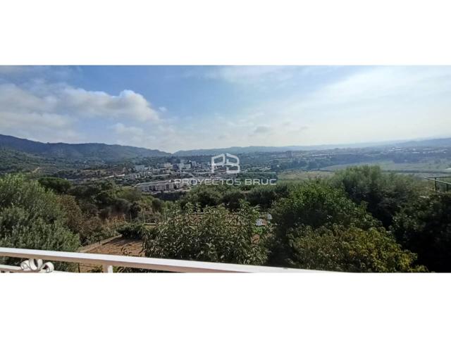 Esparreguera - Torre con amplia parcela ajardinada, piscina, garaje. Para entrar a vivir. photo 0