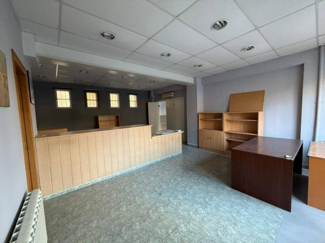 Local comercial en alquiler photo 0